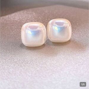 Elegant Pearl Stud Earrings